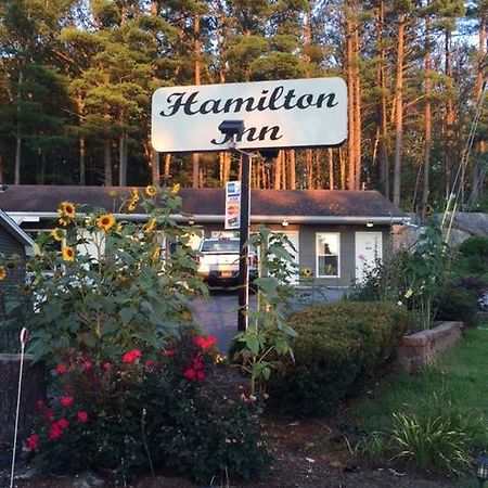 Hamilton Inn Стербридж Экстерьер фото