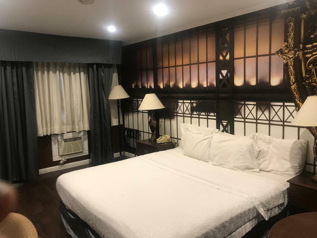 Hamilton Inn Стербридж Экстерьер фото